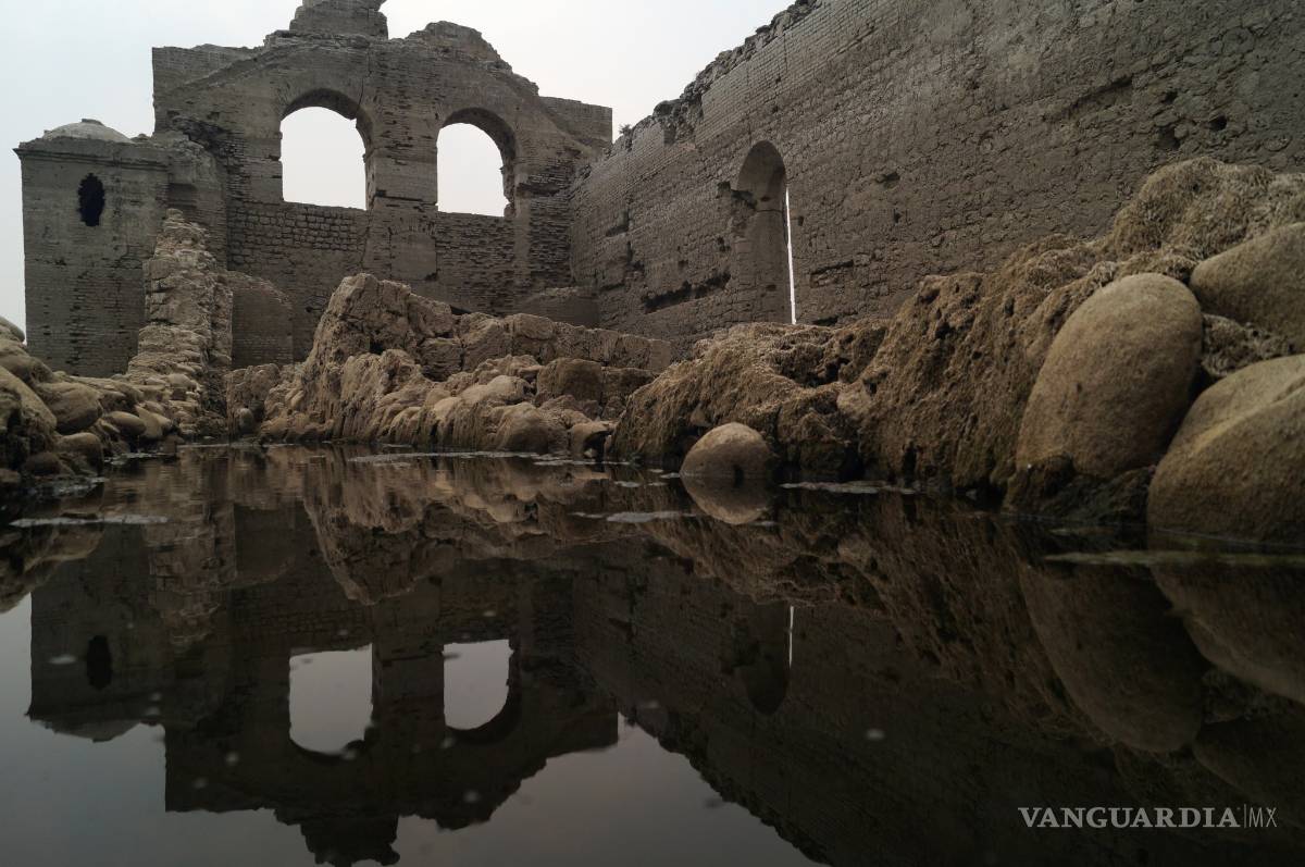 $!Apicpac, un antiguo convento colonial emerge de las aguas debido a la sequía en Chiapas