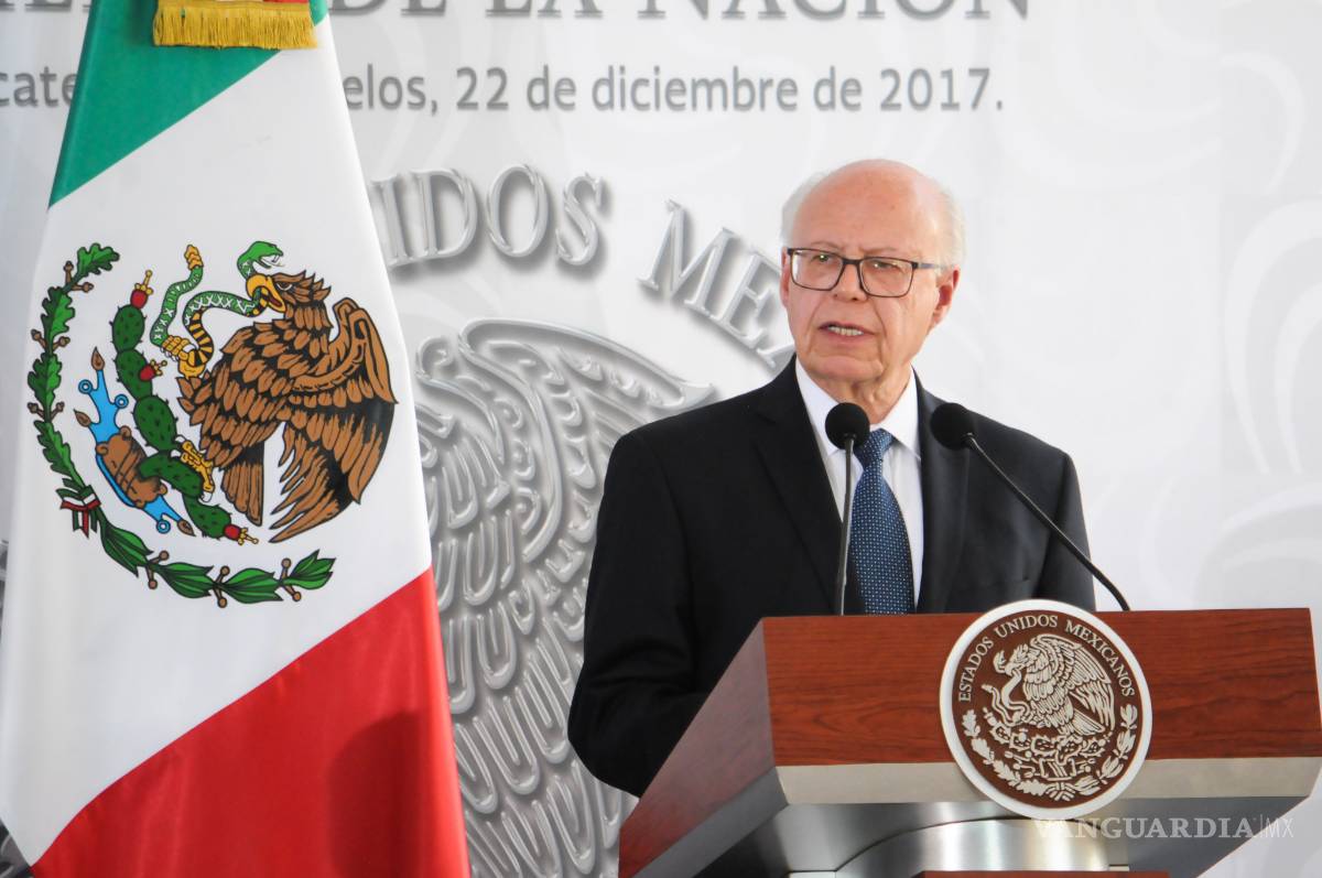 $!Irritación ocular de Peña Nieto y secretarios, sin consecuencias: José Narro