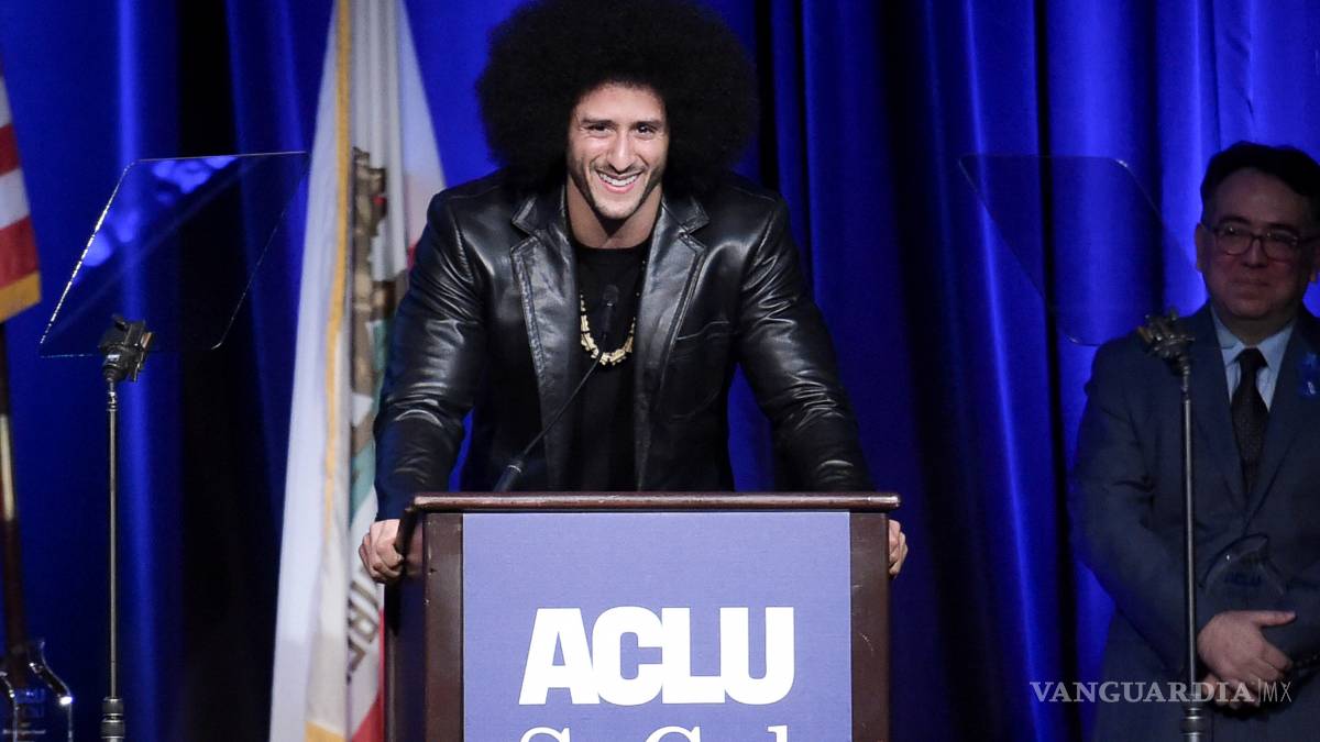 Recibe Colin Kaepernick el Premio Legado Muhammad Ali