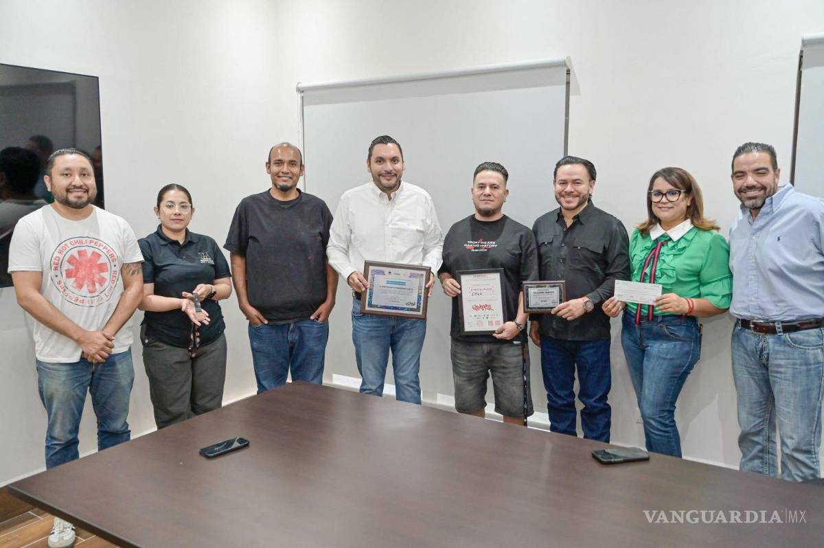 $!Encuentro con autoridades municipales y artistas locales para planear proyectos de arte urbano en Monclova.