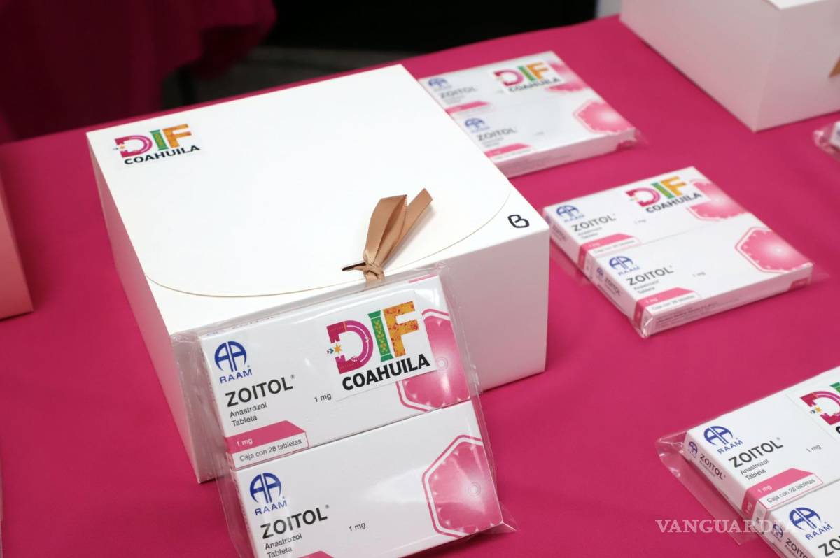 $!El DIF Coahuila entrega medicamentos, prótesis externas de mama y mangas de compresión para apoyar a mujeres que enfrentan cáncer de mama.