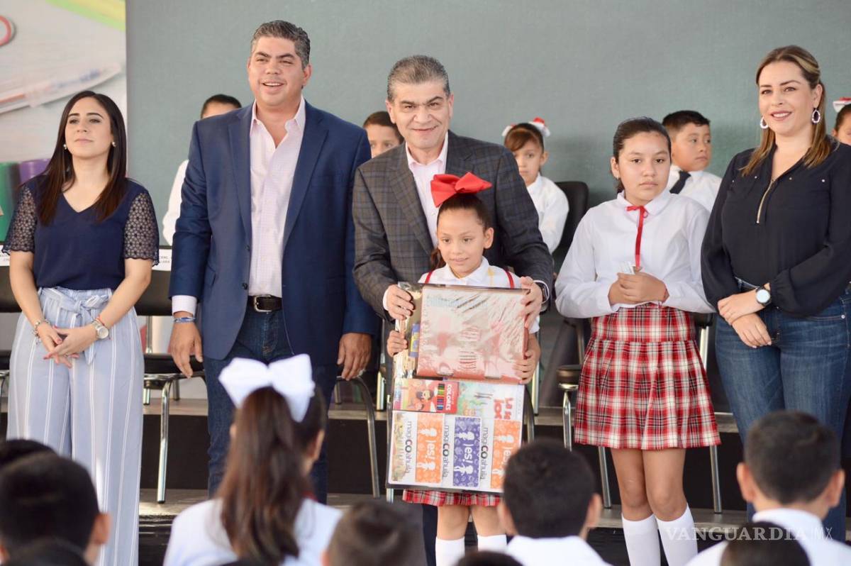 $!Gobernador arranca en Monclova el Ciclo Escolar 2019-2020 y entrega paquetes de útiles escolares
