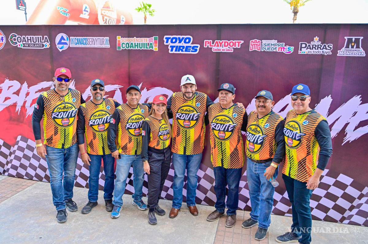 $!El alcalde Carlos Villarreal recibe a los competidores en Monclova, ciudad sede del cierre del rally.