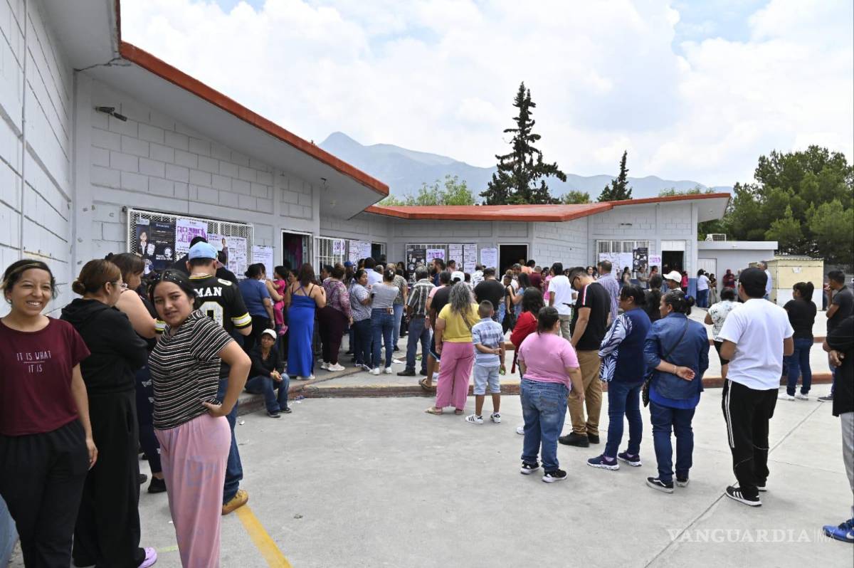 $!Juntar hasta 5 casillas en una escuela no fue buena idea; fue un caos la jornada electoral en primaria de la colonia Berrueto.