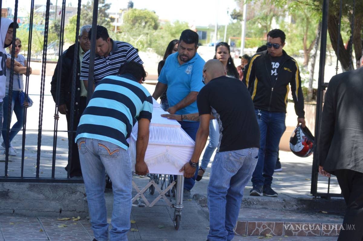 $!Dan último adiós a niño ahogado por su padrastro en Saltillo
