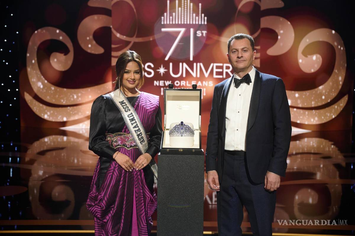 $!La Miss Universo 2021, la india Harnaaz Sandhu, y el empresario libanés, Fred Mouawad en el Ernest N. Morial Convention Center en Nueva Orleans, Luisiana.