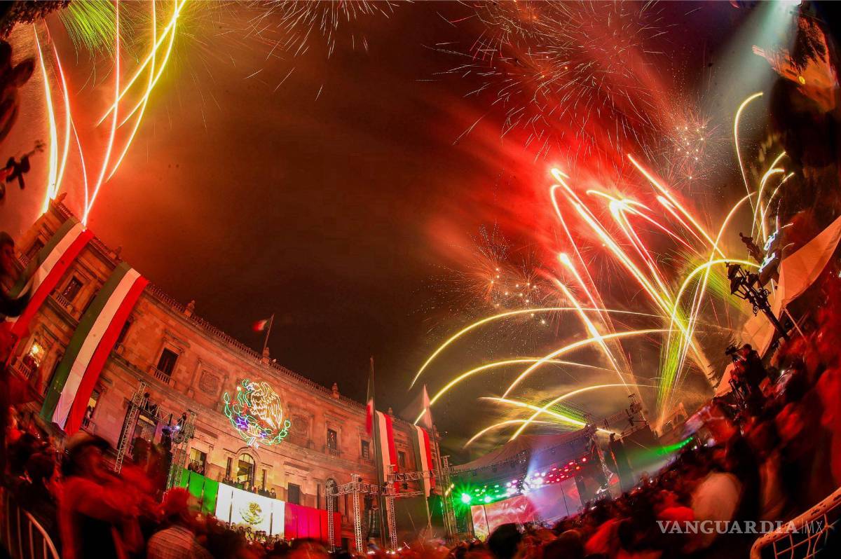 $!Espectáculos con fuegos artificiales, como El Grito, forman parte de eventos tradicionales autorizados.