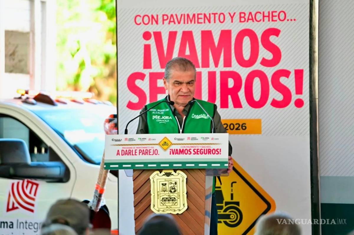 $!El alcalde Riquelme amplió el operativo de bacheo para reparar los daños ocasionados por las recientes lluvias.