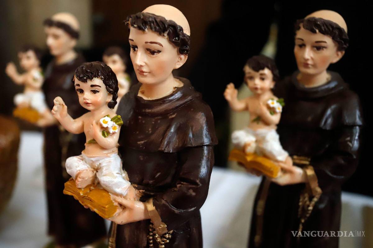 $!Existe una oración que te puede ayudar a atraerlo, se trata de una dedicada a San Antonio de Padua.