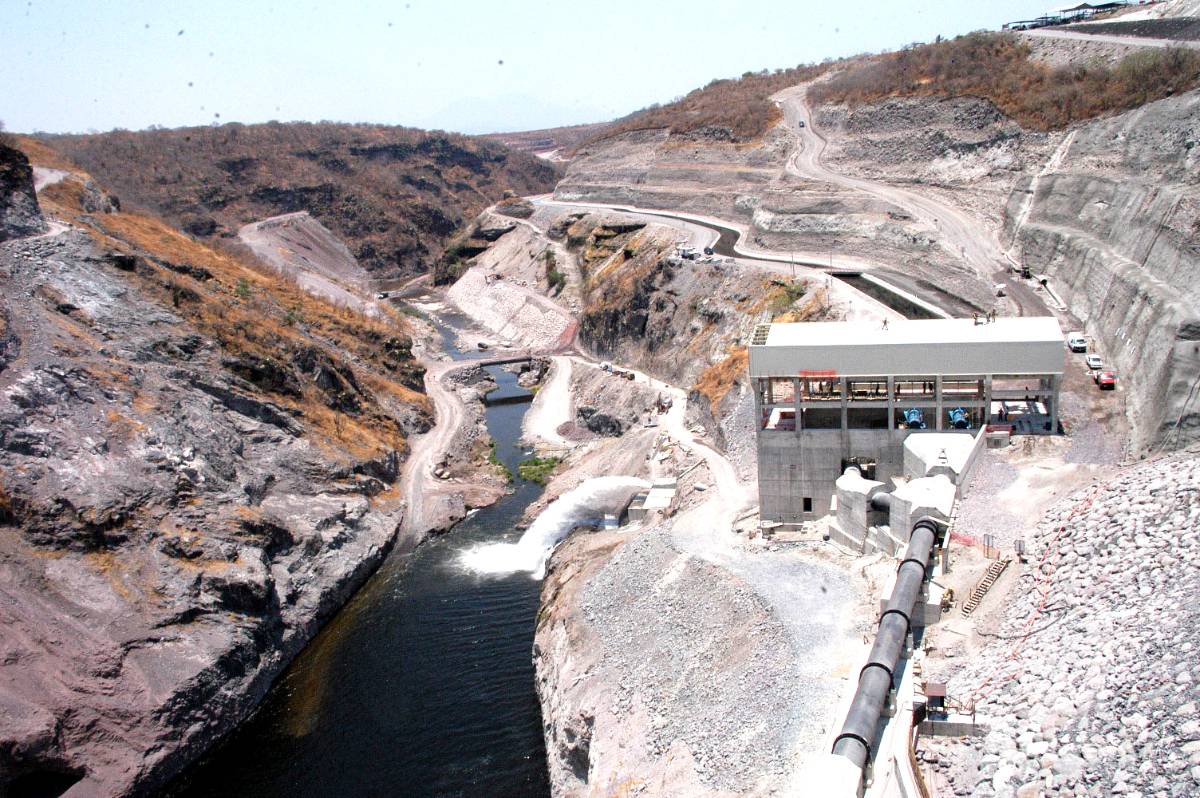 $!“Sobornos políticos” de Odebrecht en obra autorizada por cercanos a AMLO, en 2006: MCCI