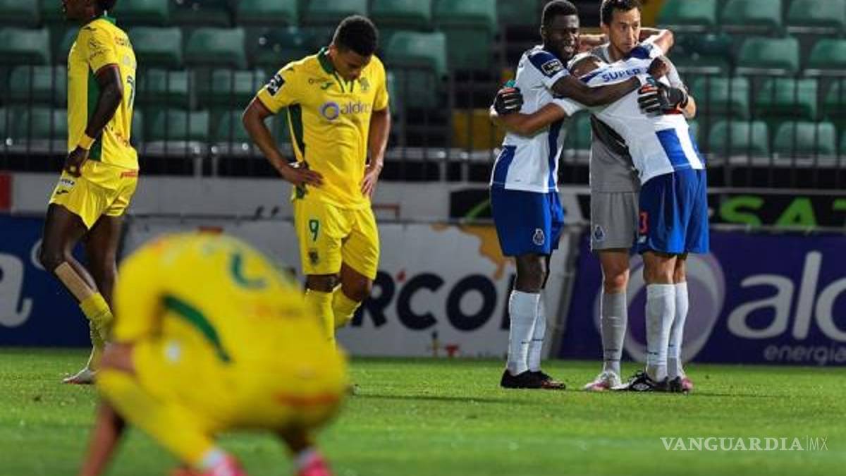 'Tecatito' Corona está cada vez más cerca del título en Portugal