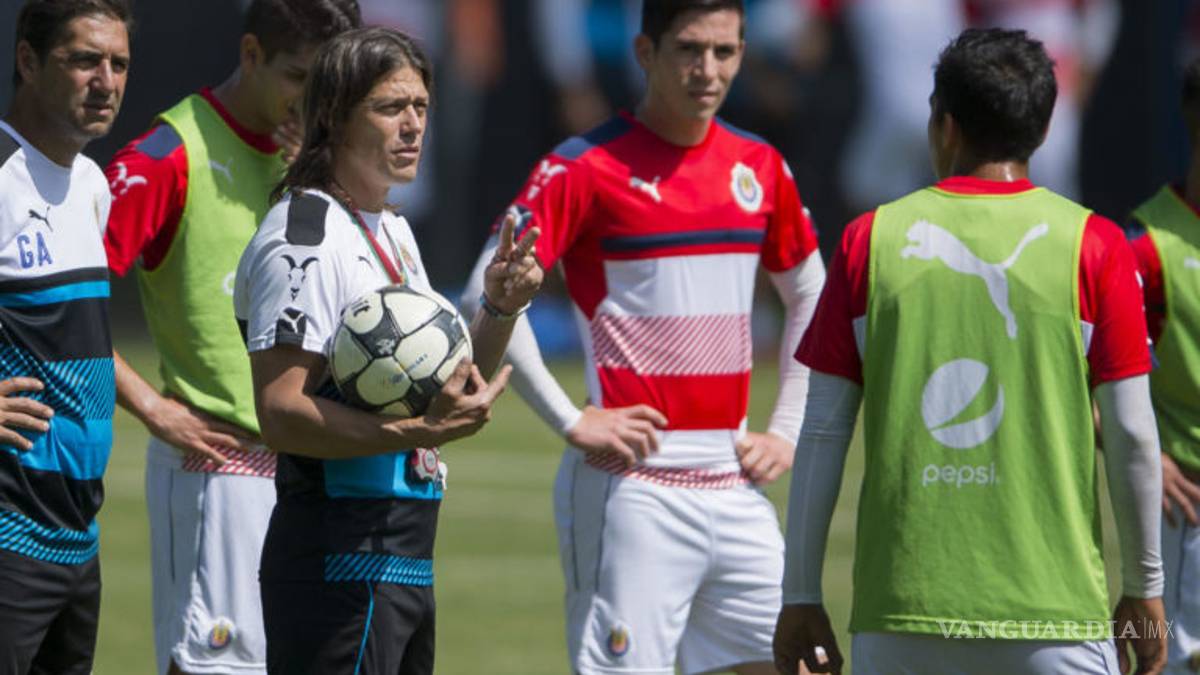 Ya no hay marcha atrás; Almeyda se despidió de sus jugadores