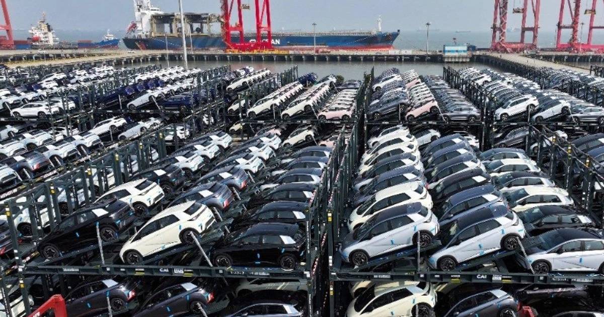 Exportación de vehículos tiene su mayor caída en 6 meses; cifras débiles contribuyen a balances negativos