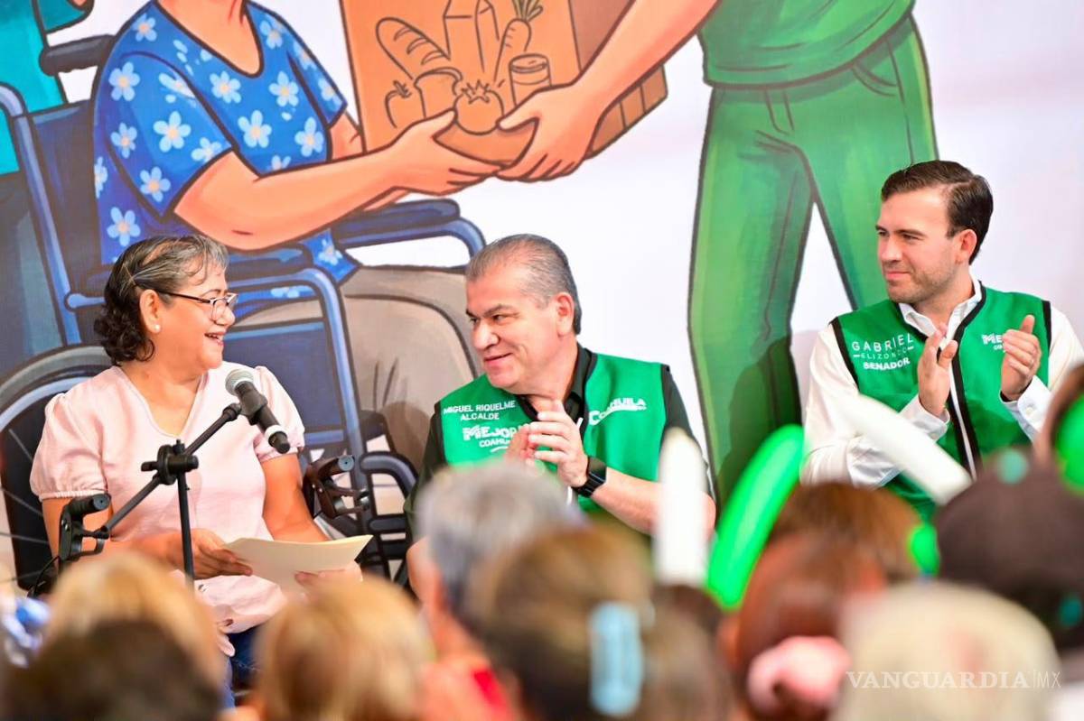 $!El SIMAS Torreón mantiene brigadas permanentes para atender servicios de agua potable y drenaje en distintos sectores de la ciudad.
