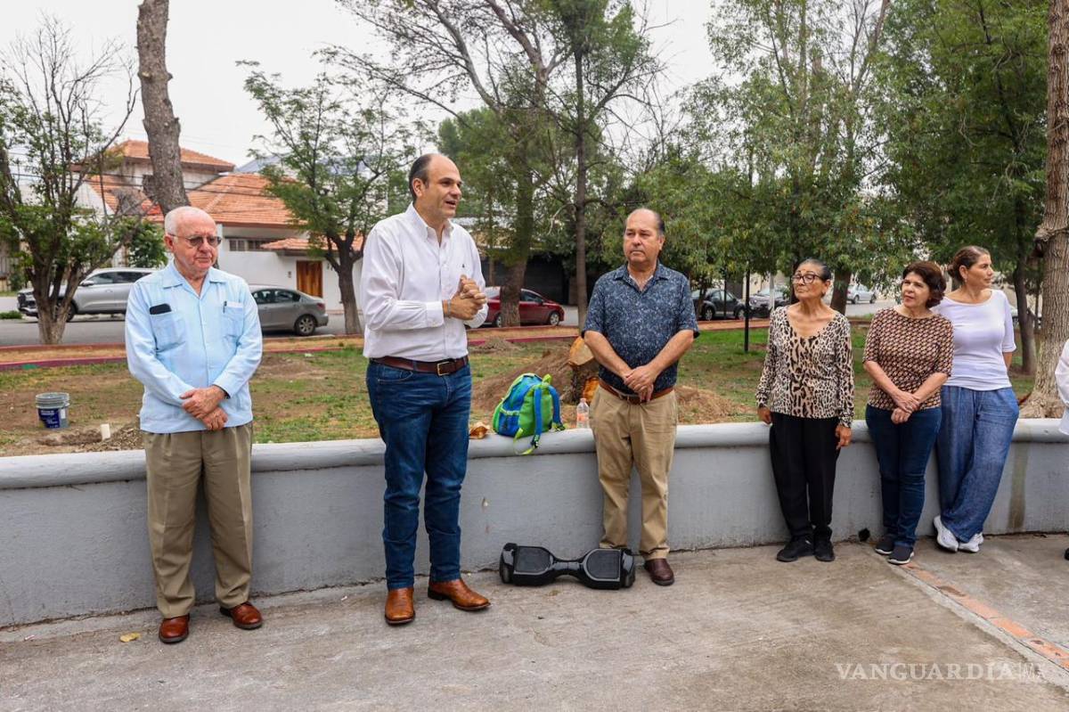 $!La falta de agua debilitó los árboles y causó la caída de luminarias, dejando a los niños sin un lugar seguro para jugar.