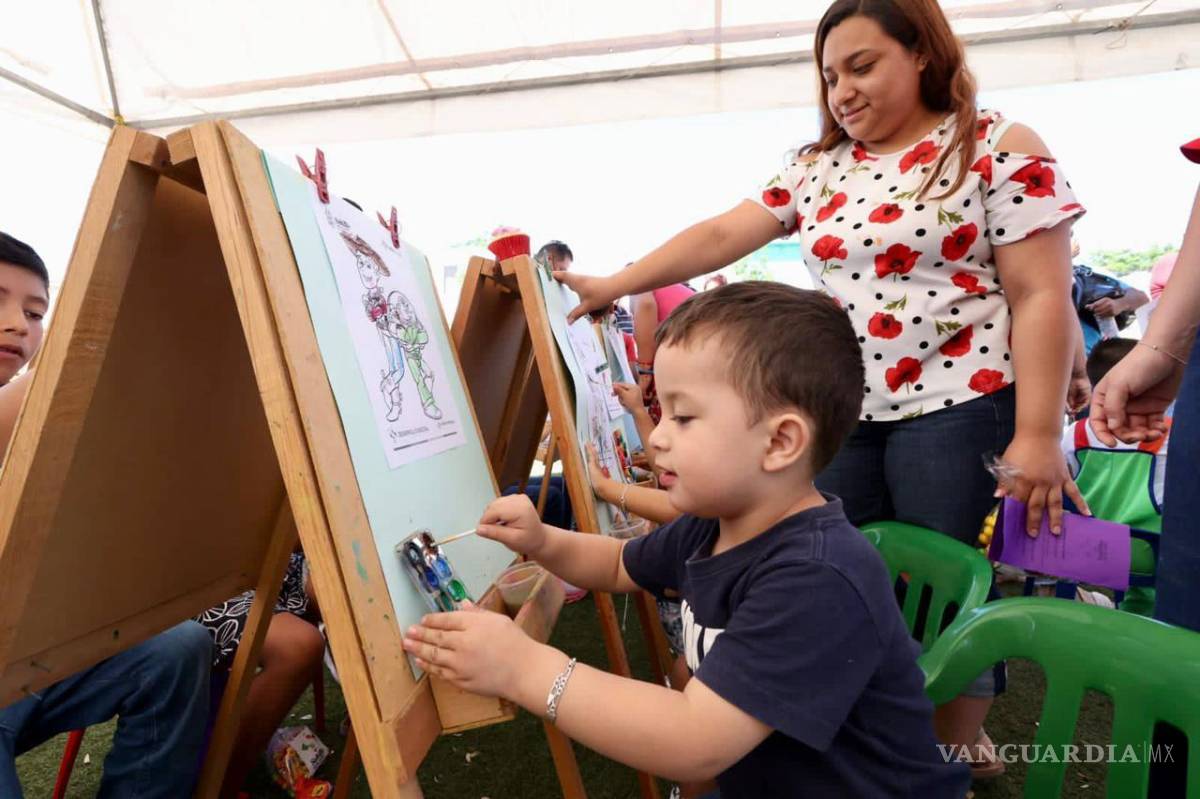 $!En la macrobrigada se ofrecieron las actividades del Mercadito DIF Saltillo.