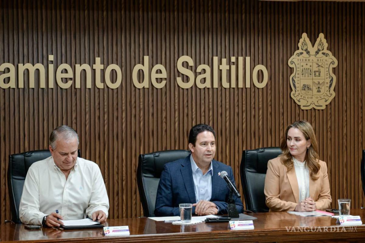 $!Javier Díaz González y Luly López Naranjo encabezaron la sesión en la que se revisaron acciones municipales dirigidas a personas con discapacidad.