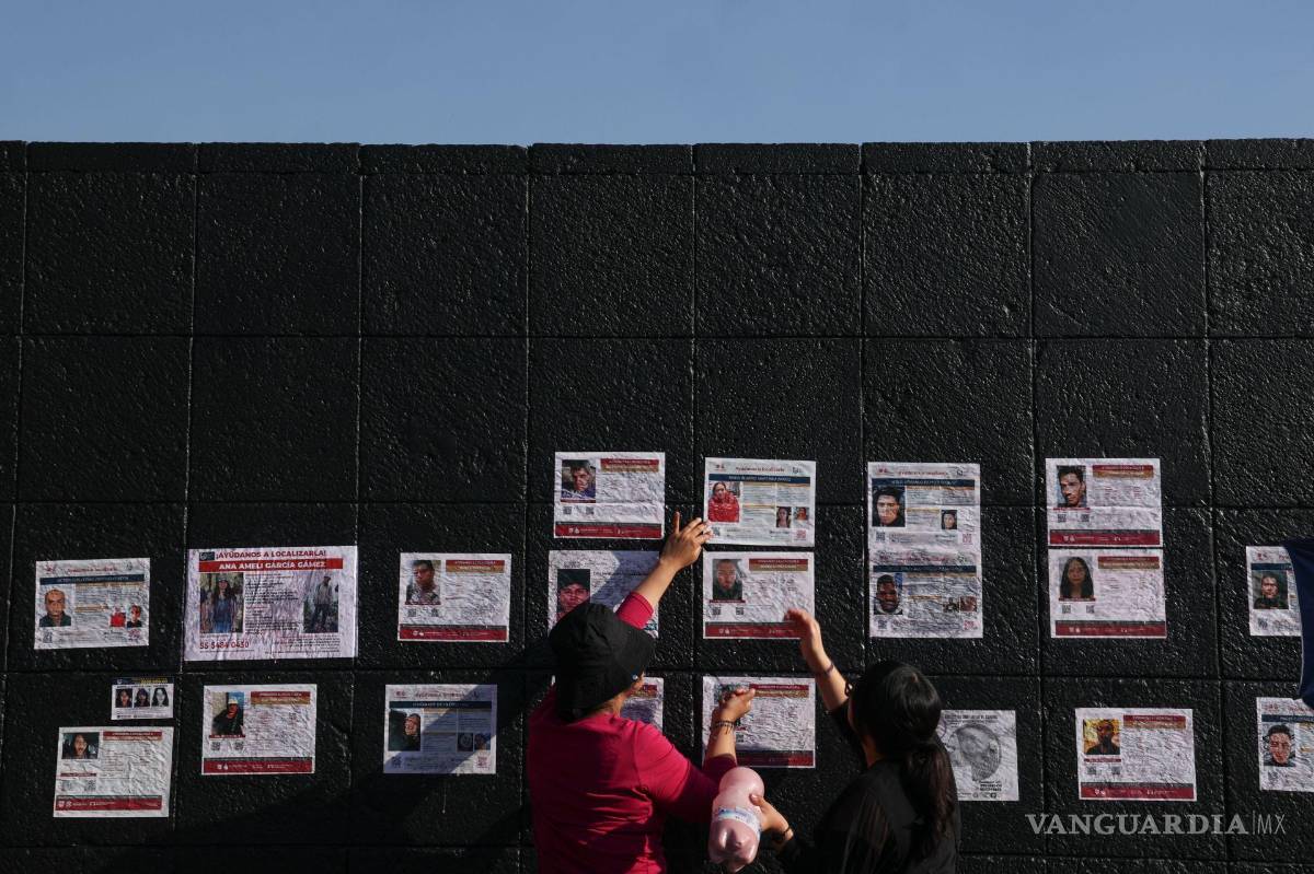 $!Madres de estudiantes víctimas de feminicidio se dieron cita en la rectoría de Ciudad Universitaria para honrar la memoria por sus hijas asesinadas