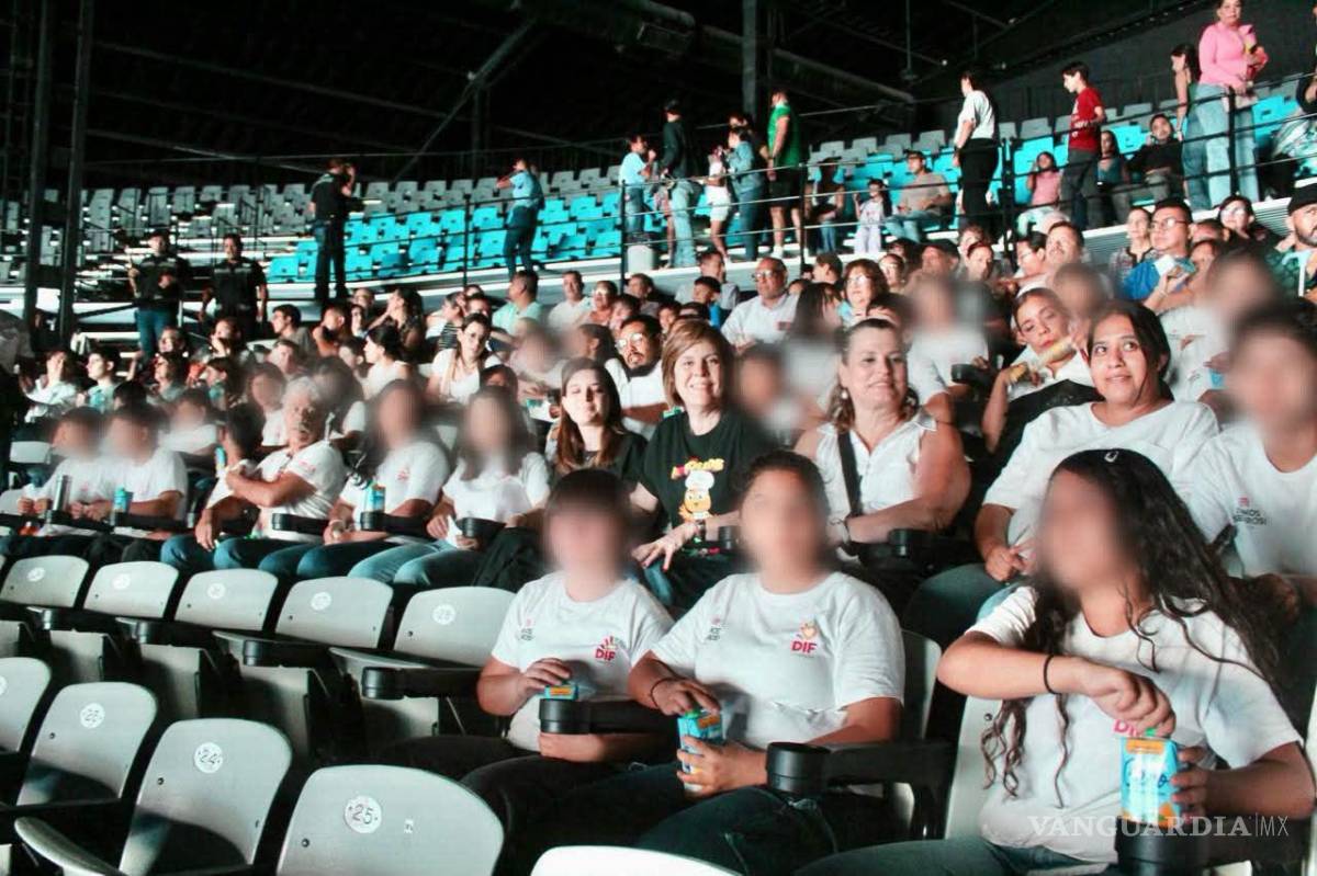 $!El grupo también presenció el espectáculo Illusion On Ice, una de las actividades organizadas para los jóvenes de Casa Hogar