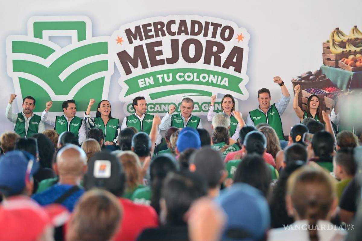 $!Autoridades estatales y municipales recorrieron los módulos del Mercadito Mejora Coahuila instalado en el sector oriente.