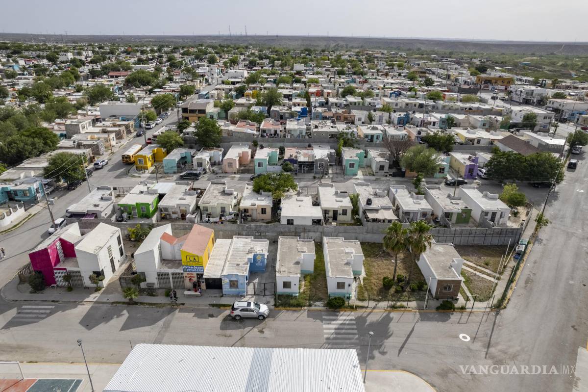 $!El Infonavit rehabilitó más de 2 mil viviendas para las cuales se requirió una inversión de más de 189 millones de pesos, aunque muchas familias decidieron migrar de la zona.