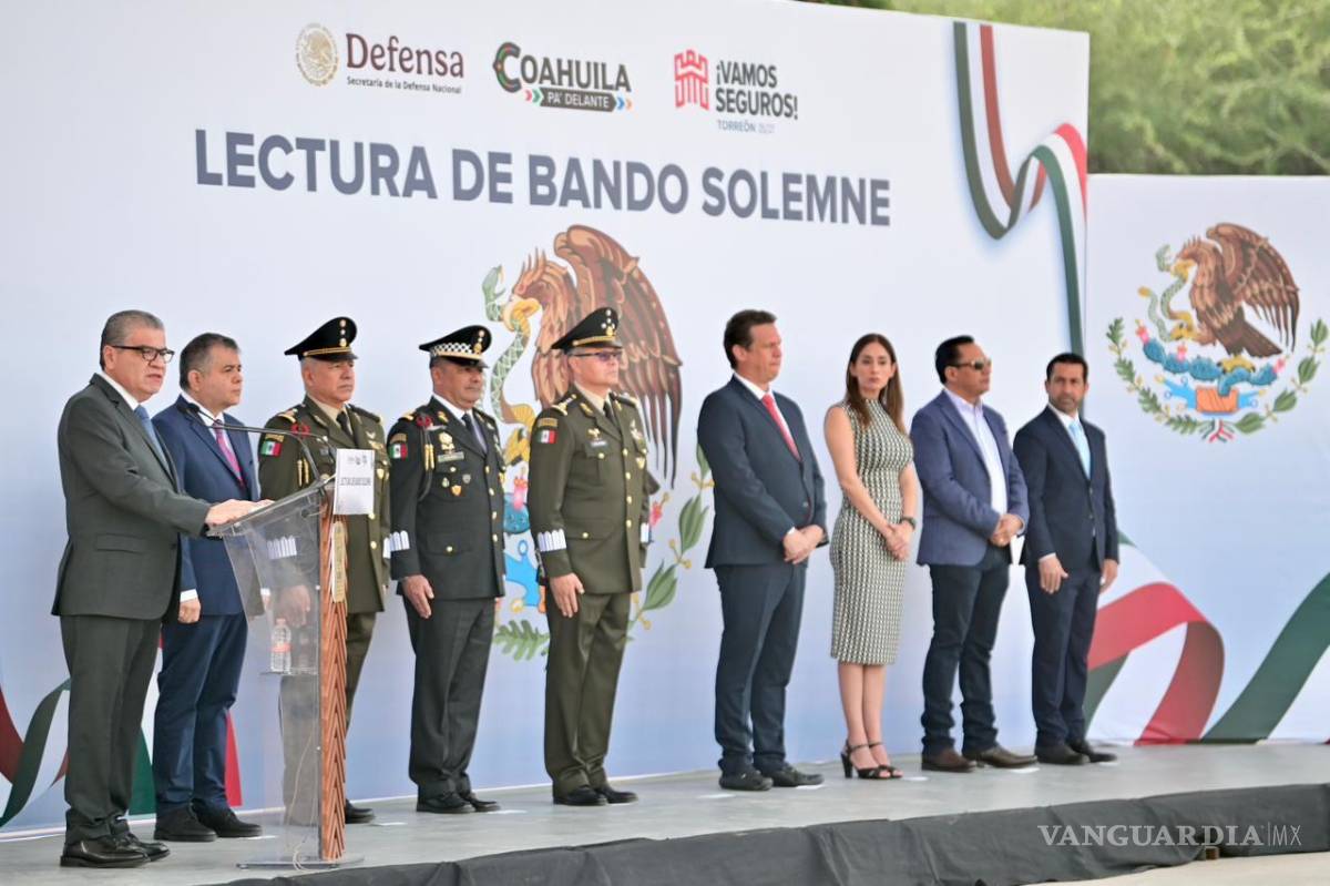 $!Torreón conmemora 119 años con izamiento de bandera y lectura del Bando Solemne