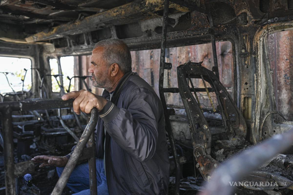 $!Los palestinos de esta aldea creen que el ataque de ayer se produjo en represalia por el desalojo de un cercano puesto de avanzada en el bloque de Gush Etzion