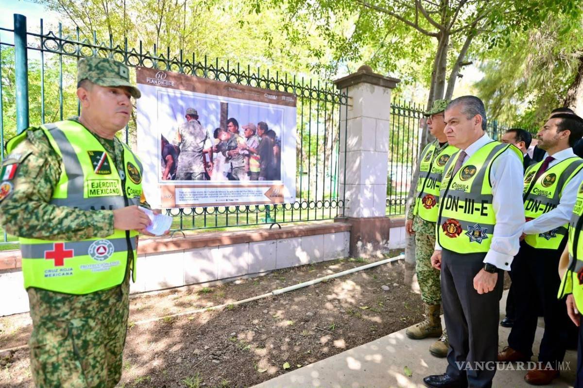 $!Las imágenes exhibidas en Torreón muestran la participación de elementos militares en acciones de protección, auxilio y asistencia humanitaria a comunidades afectadas por contingencias.
