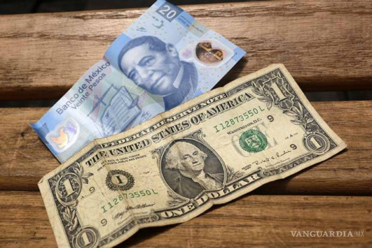 $!Peso gana terreno ante el dólar por datos económicos de EU