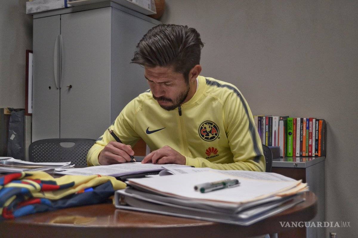 $!Oribe Peralta, para rato en América