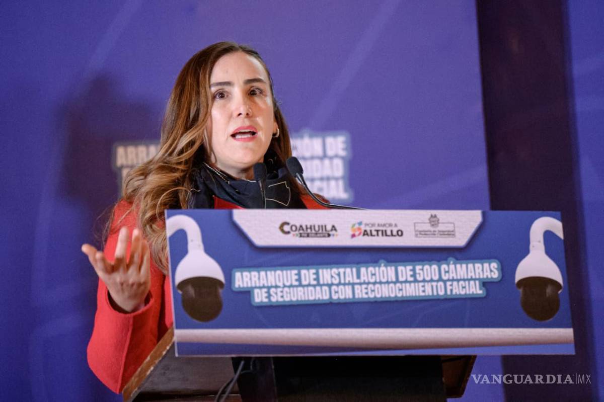 $!Marcia Elizabeth Jiménez, directora de la Escuela Normal, señaló que la instalación de cámaras en la calle Pérez Treviño ha contribuido a inhibir actos vandálicos.