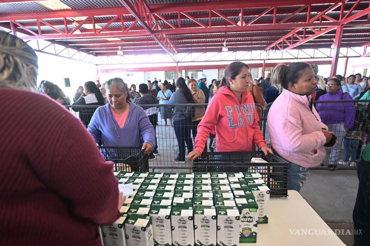 $!Mavi Sosa Rubio, presidenta honoraria del DIF Monclova, reiteró el compromiso de acercar apoyos a los sectores más vulnerables de la ciudad.