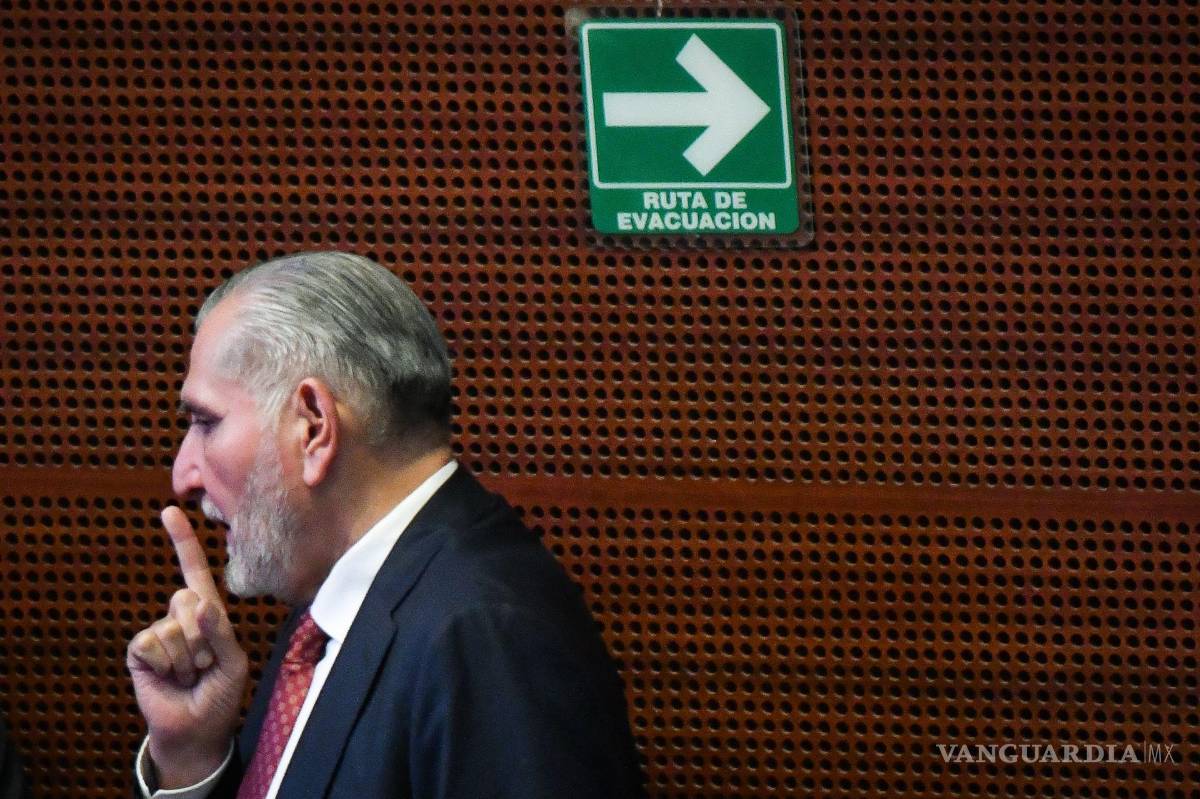 $!Adán Augusto López Hernández dejó la coordinación de Morena en el Senado de la República este domingo 1 de febrero, tras su anuncio en la plenaria del partido guinda.