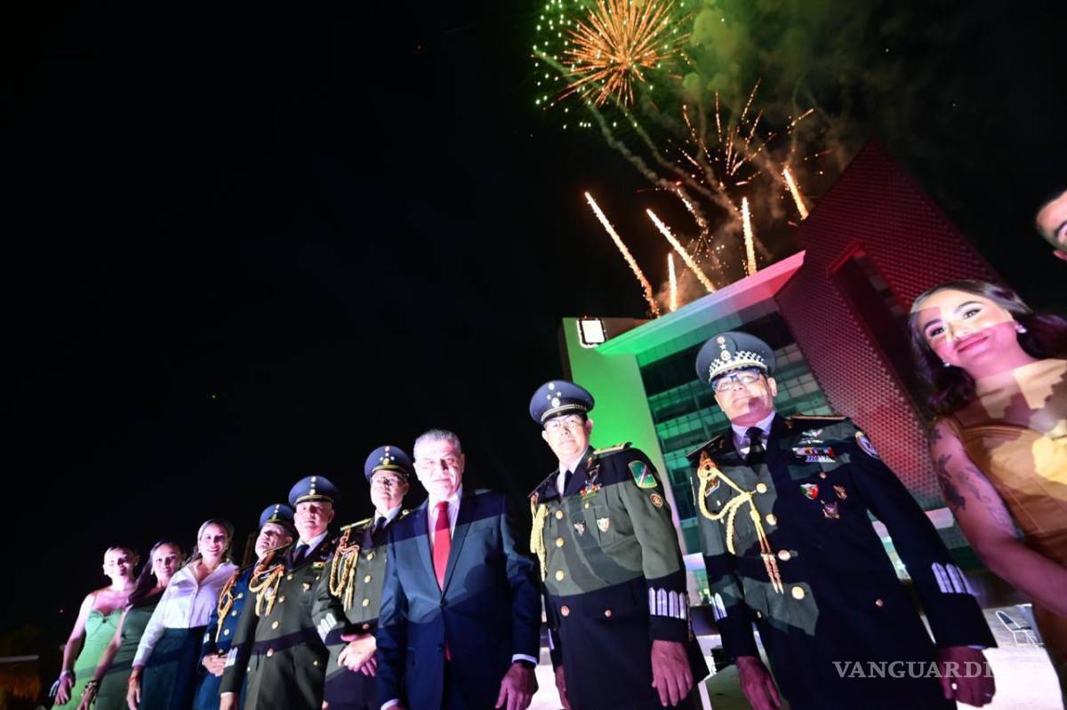 $!Un operativo con mil 200 elementos de seguridad resguardó la celebración en Torreón.