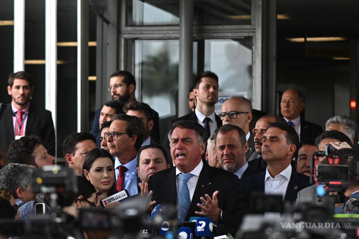 $!El expresidente de Brasil Jair Bolsonaro afirmó que están acelerando el proceso en su contra para impedirle disputar las elecciones presidenciales de 2026.