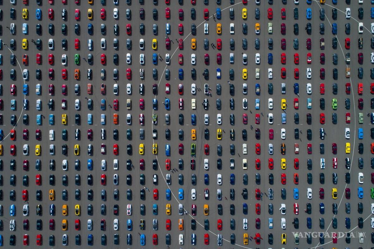 $!Bélgica quita a México récord de la caravana más grande de Ford Mustang