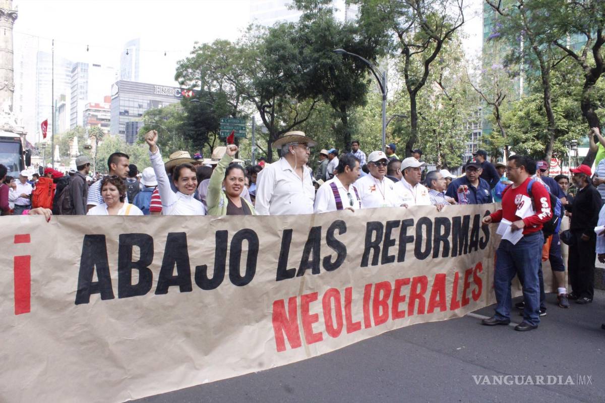 $!Los trabajadores se unieron para protestar en contra del capitalismo, los gobiernos neoliberales y las nuevas formas de corporativismo