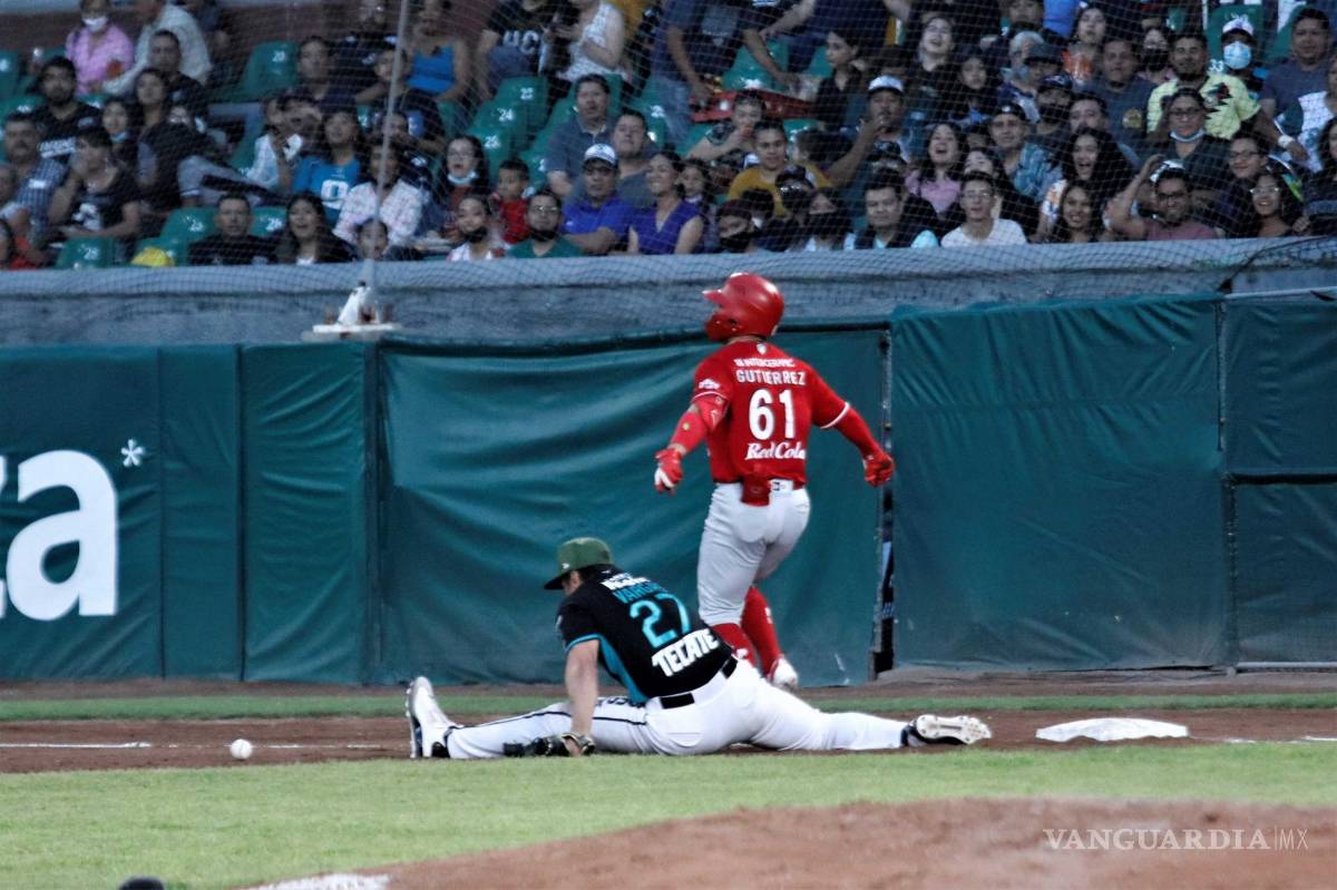 $!Los locales consiguieron 3 carreras en la novena entrada, pero no fue suficiente.