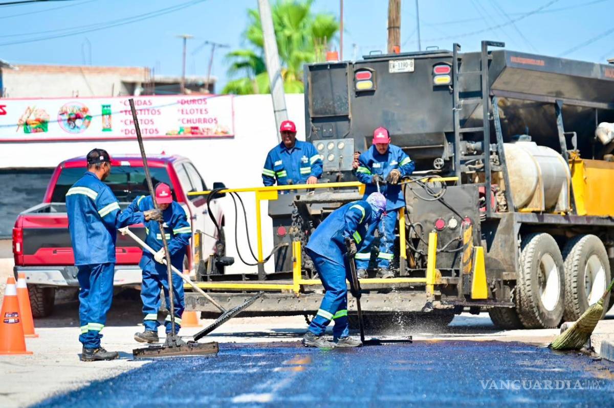 $!El programa contempla 16 cuadrillas de bacheo, la rehabilitación de más de mil 700 metros cuadrados de carpeta asfáltica y la atención de alrededor de 200 baches en La Concha.