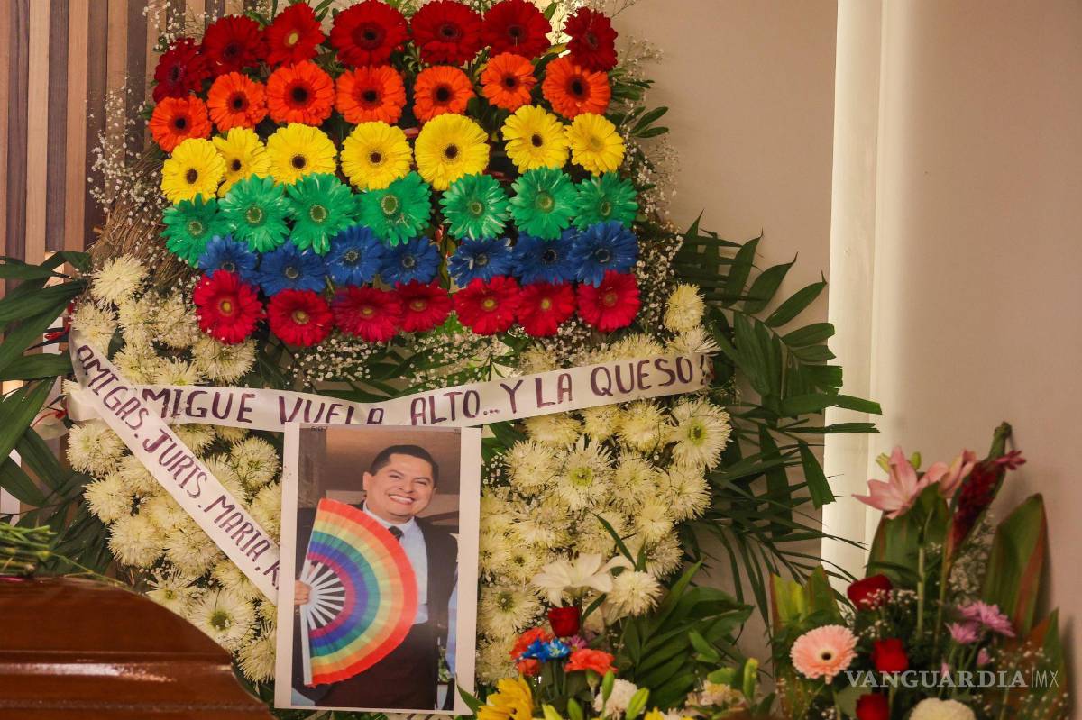 $!Familiares y amigos acudieron a la misa de cuerpo presente del magistrade Jesús Ociel Baena Saucedo en Saltillo Coahuila.