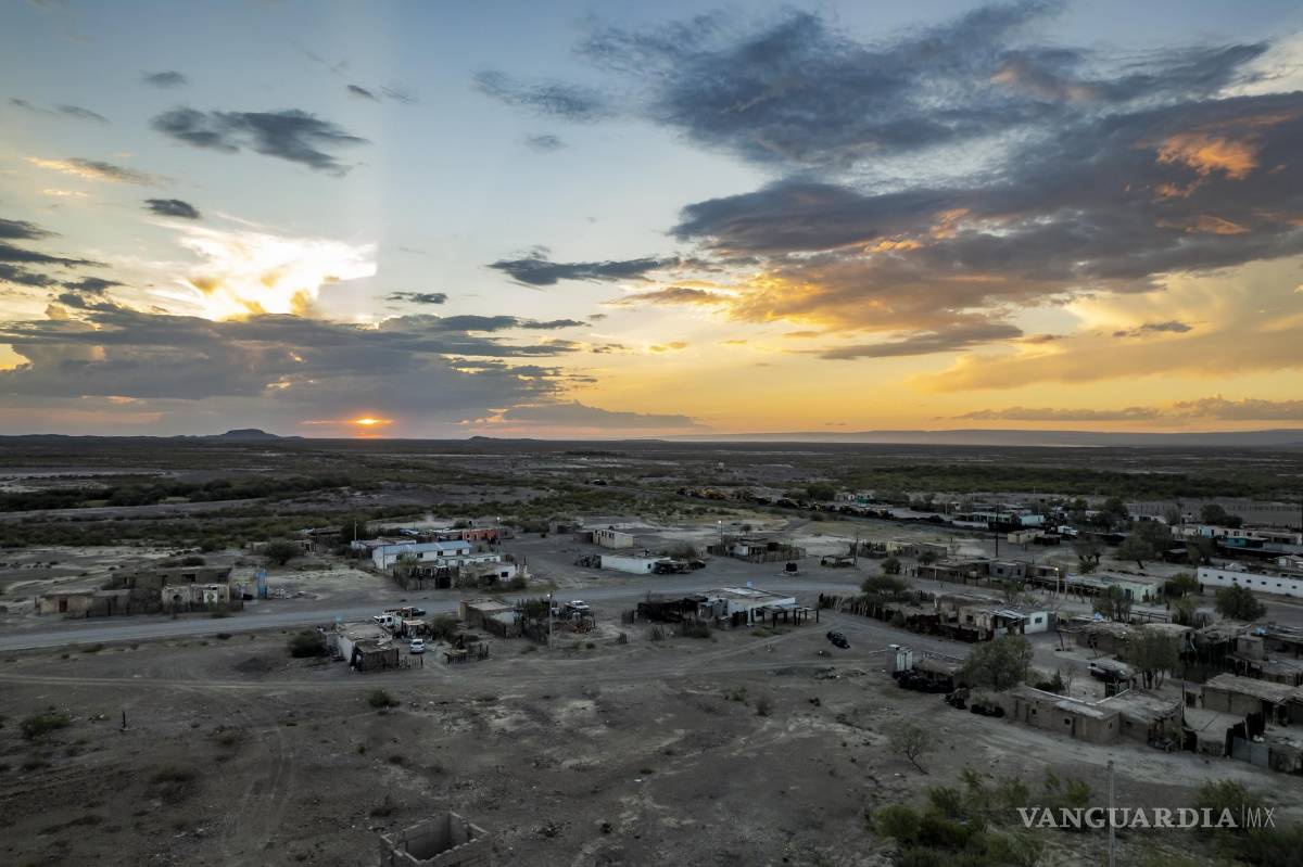 $!Casi una hora es el tiempo que una persona demora en llegar a la cima del cerro. Al legar se hallan muchos rastros de fogatas, camas hechizas, rocas volcánicas con nombres grabados, pero ningún rastro de una nave espacial.