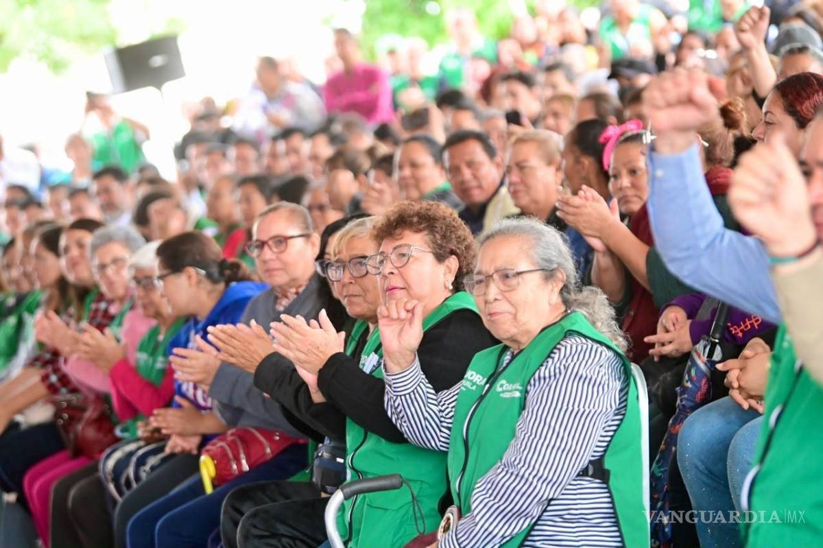 $!Habitantes del ejido El Perú recibieron una techumbre con una inversión superior a los 2 millones de pesos, destinada a actividades deportivas y de convivencia comunitaria.
