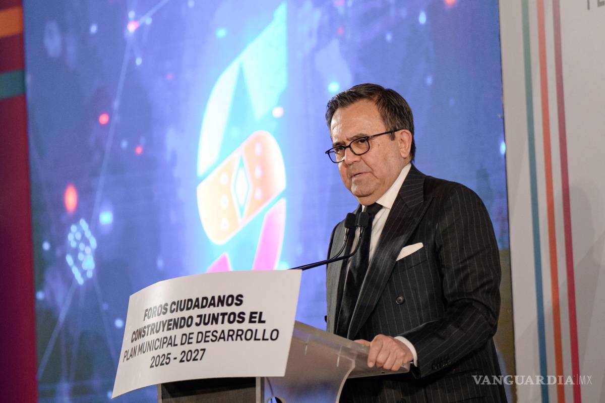 $!Ildefonso Guajardo abordó el foro Saltillo Competitivo.