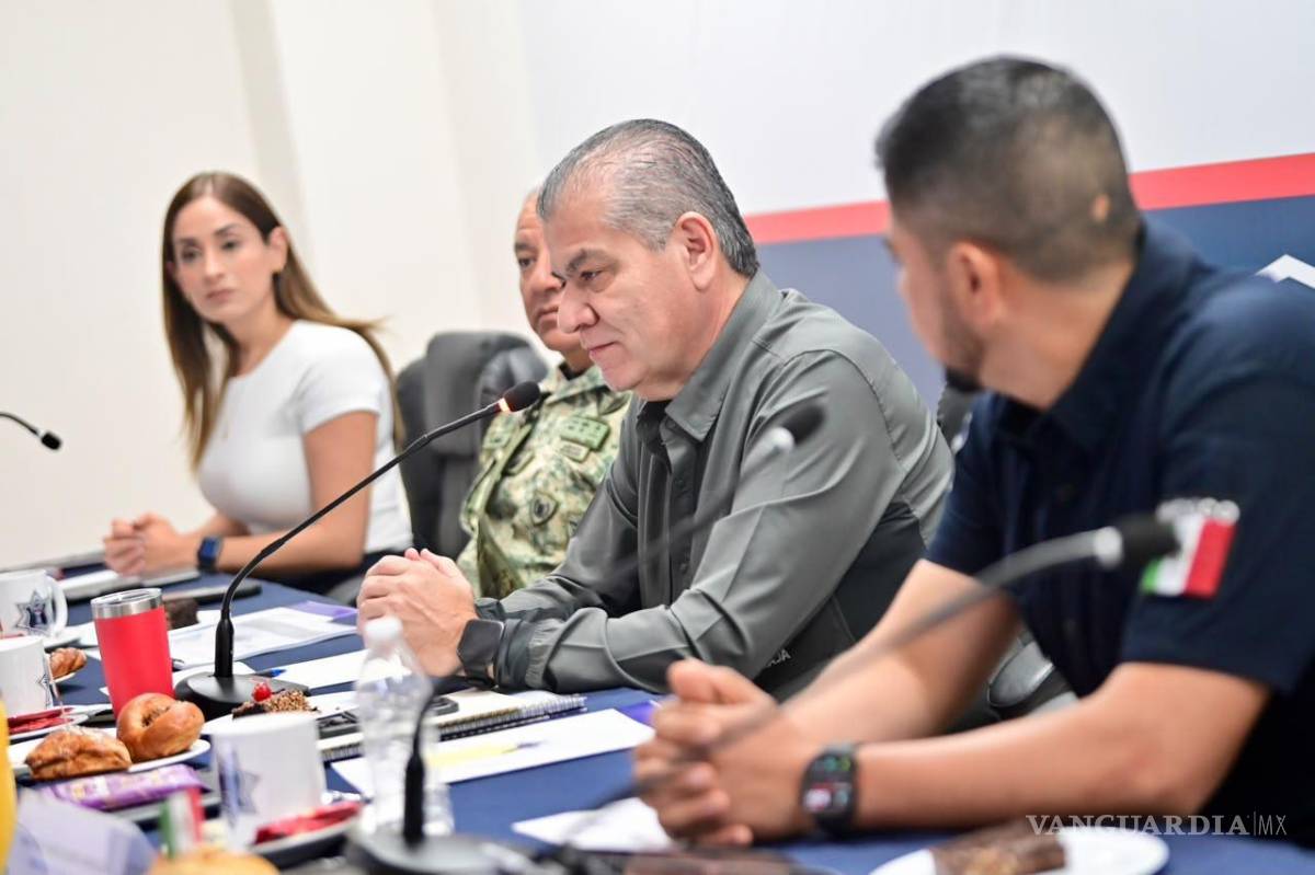 $!El alcalde Miguel Ángel Riquelme encabezó la reunión de evaluación correspondiente a la semana 37, junto con funcionarios municipales y representantes de las corporaciones de seguridad.
