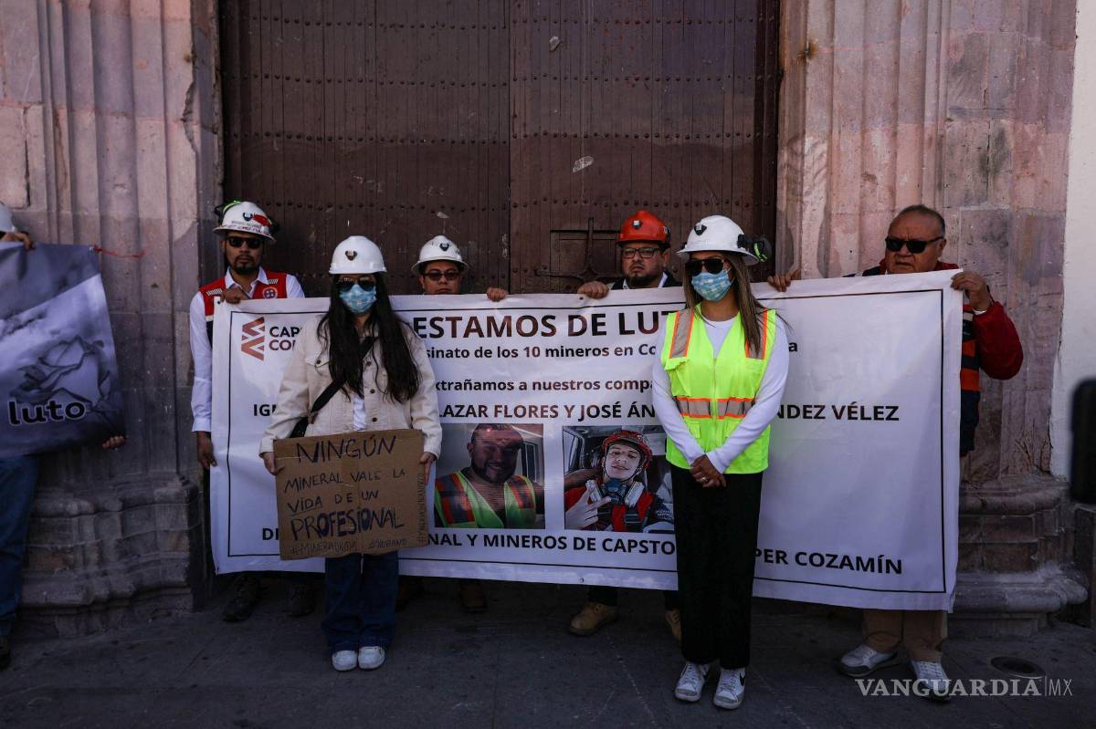$!En Zacatecas, los trabajadores demandaron justicia y protección para su trabajo, como parte la convocatoria a nivel nacional “Los mineros estamos de luto”.