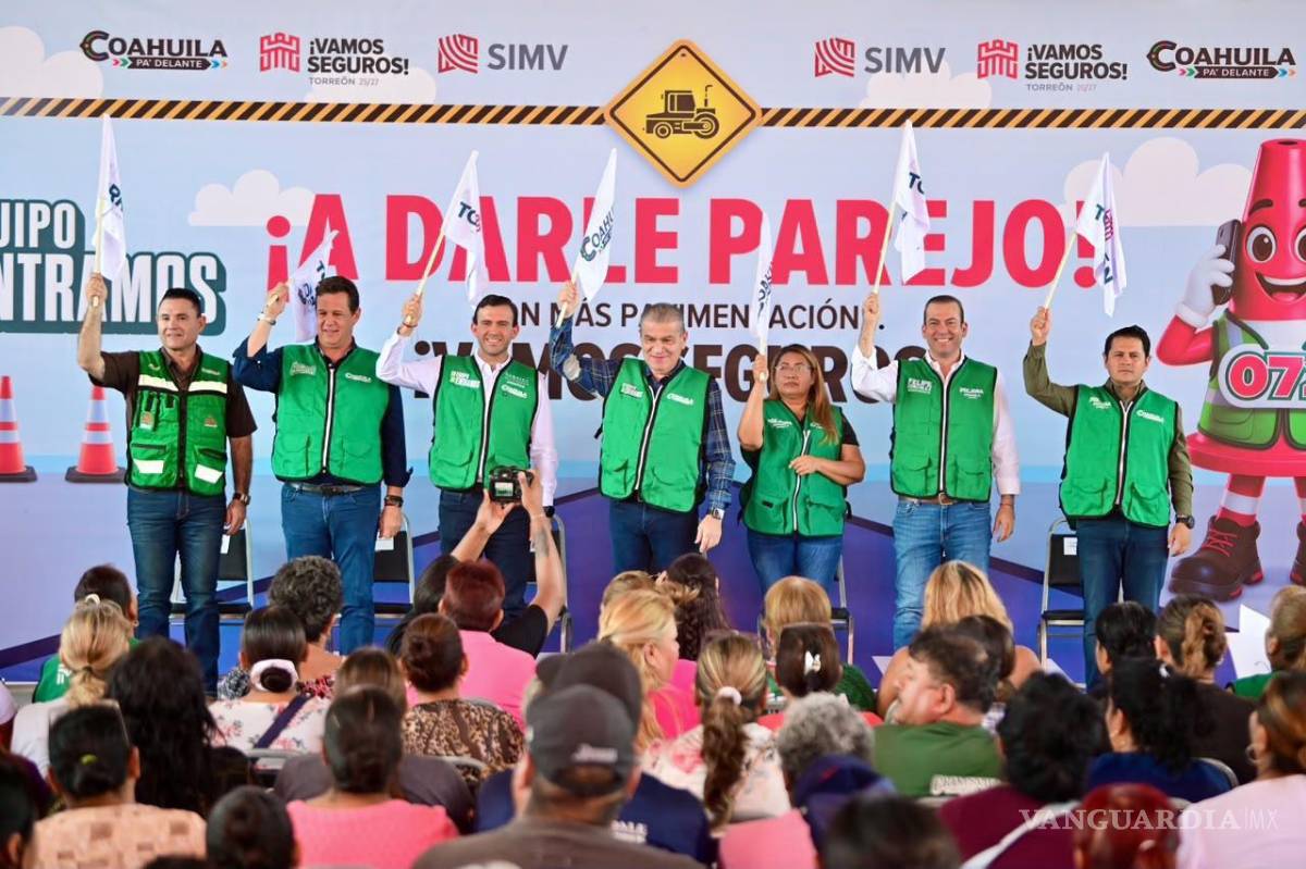 $!El programa “¡A Darle Parejo!” forma parte de la estrategia de mantenimiento vial coordinada con el Gobierno del Estado a través de “En Equipo le Entramos”.