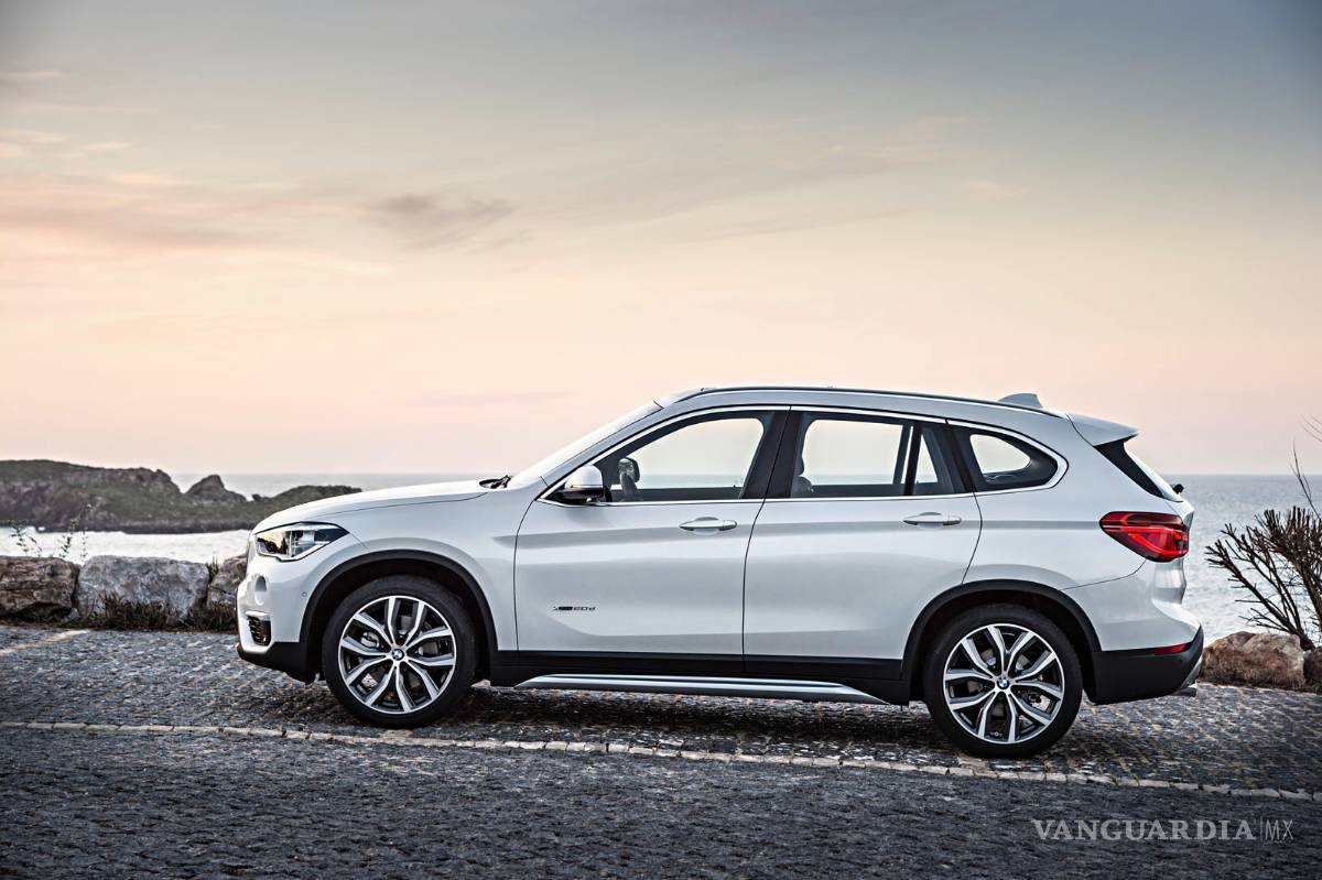 $!BMW X1 ya disponible en México, eficiencia y confort con motor de tres cilindros