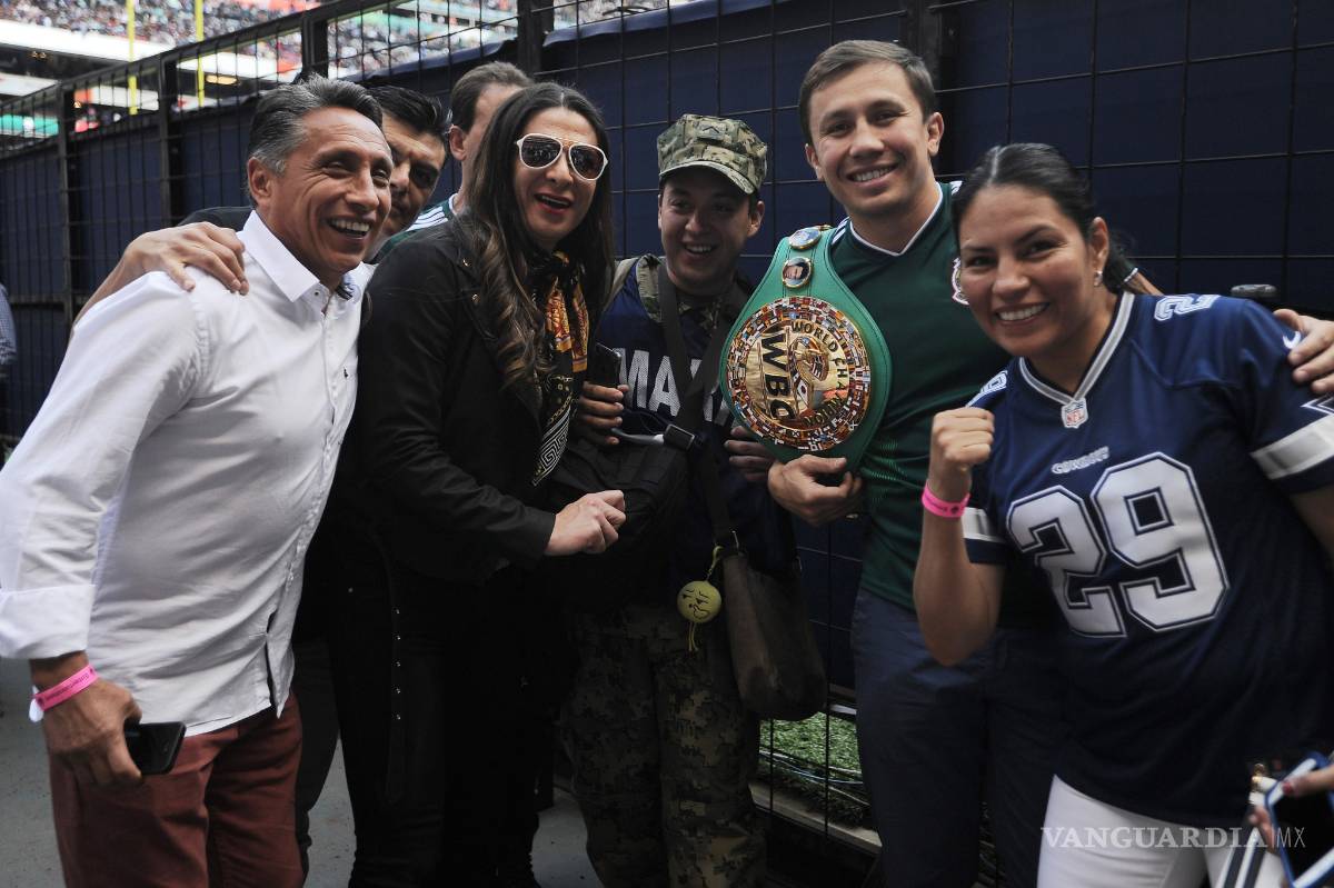 $!Perrita Frida presente en el juego de la NFL en México