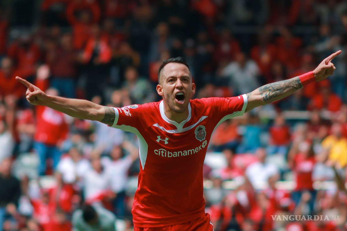 $!En duelo de debuts en el banquillo, La Volpe gana a Cufré con triunfo infernal del Toluca ante el Atlas