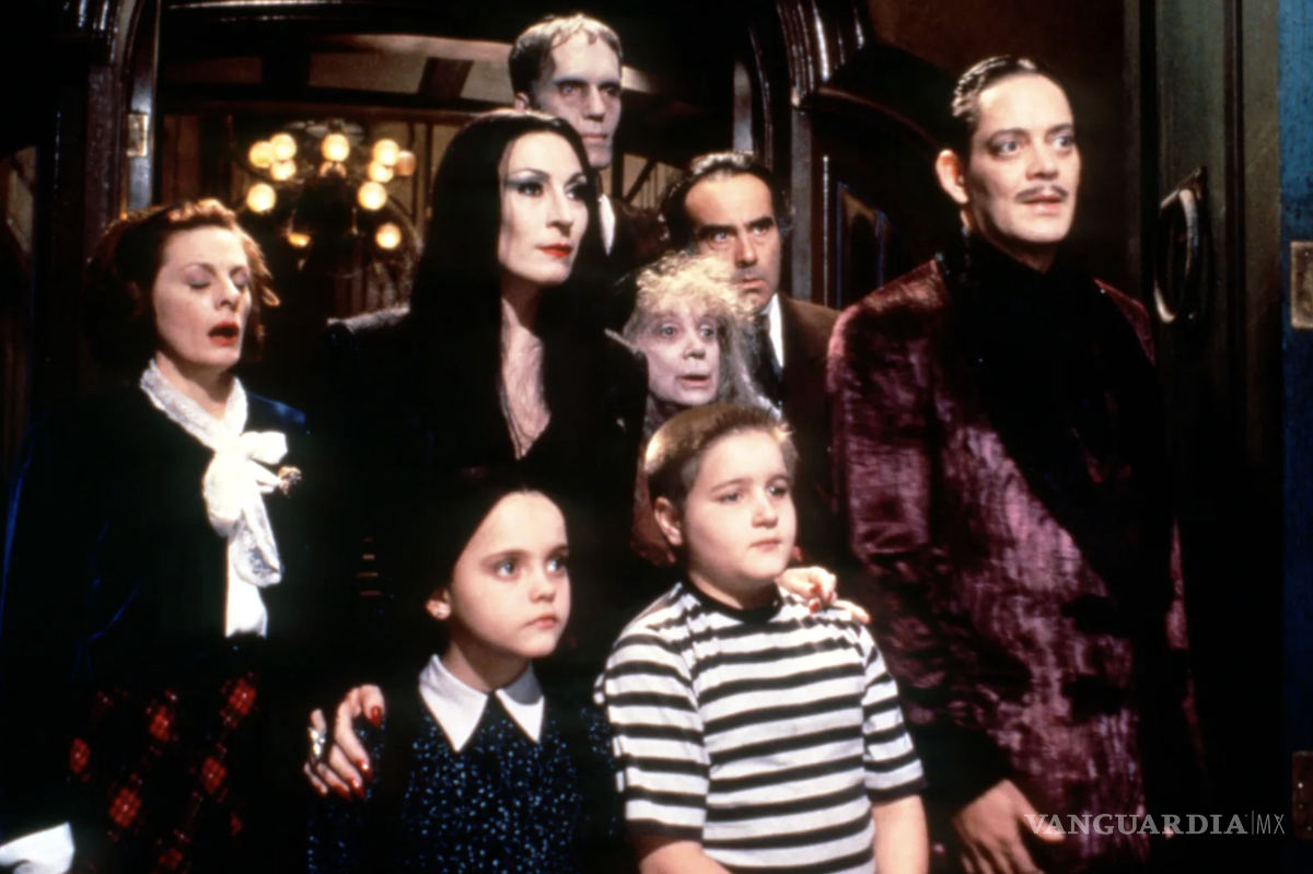 $!El personaje de Merlina Addams nació en la década de 1930, cuando el caricaturista Charles Addams creó a la excéntrica familia.